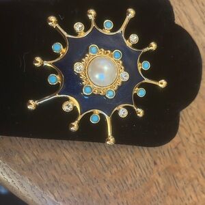José Maria Barrera for Avon brooch/pendant